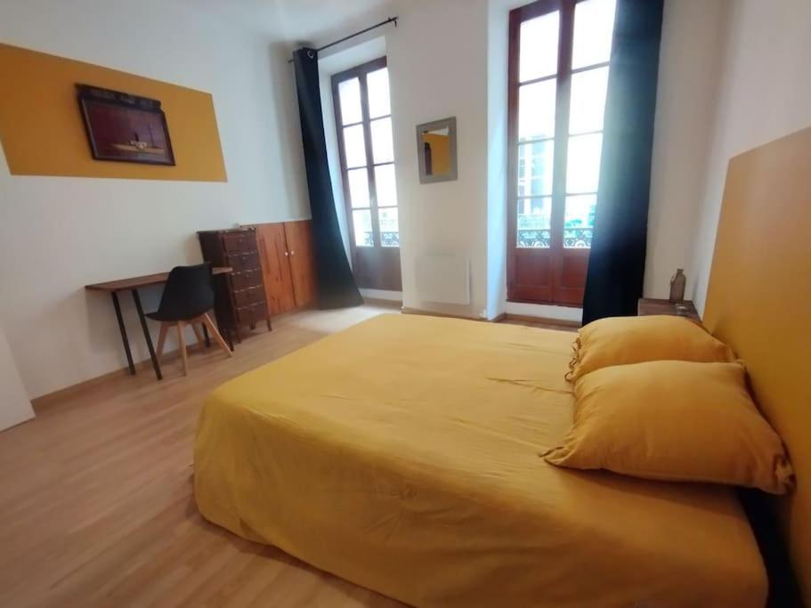 Appartement En Plein Centre. 卡庞特拉 外观 照片