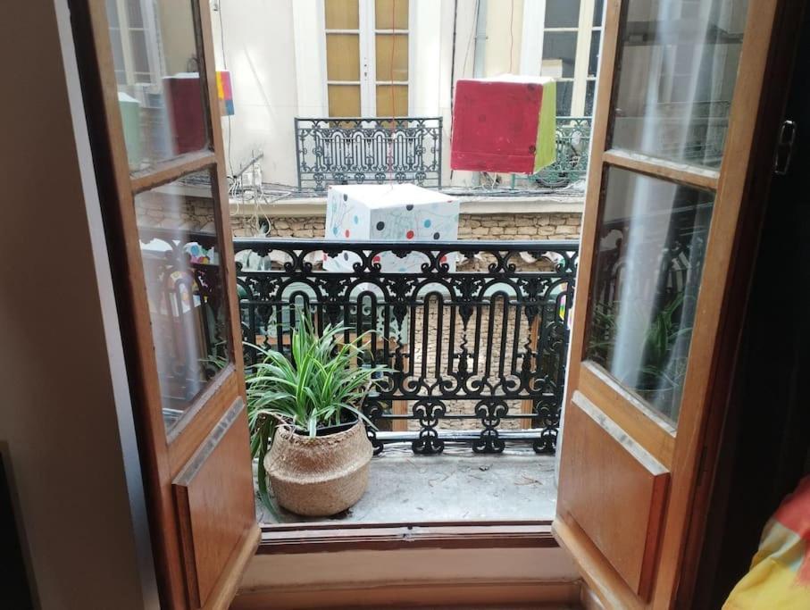 Appartement En Plein Centre. 卡庞特拉 外观 照片